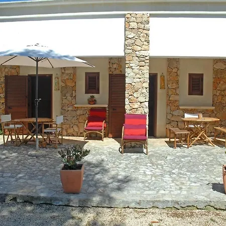 2 * Porto Cesareo
